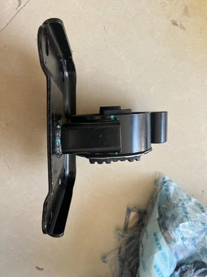 Black Geely Engine Claw Pad per cambio e manicotto di gomma di fissaggio del motore