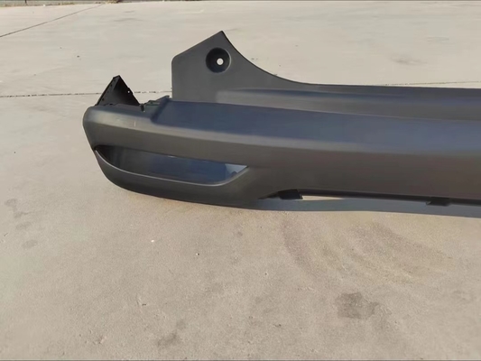 Aggiorna il tuo Changan Ounuo S con il paraurti in fibra di vetro Oushang X7 elegante e personalizzabile