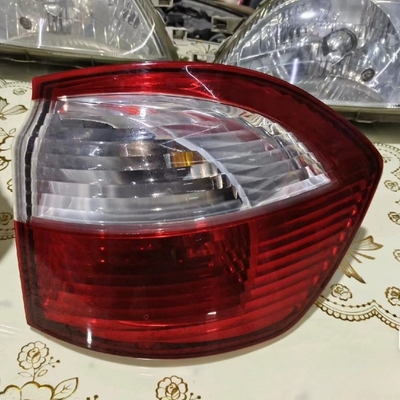 Lampade posteriori in plastica a LED per BYD S6 Risoluzioni di illuminazione esterna e interna in rosso e bianco