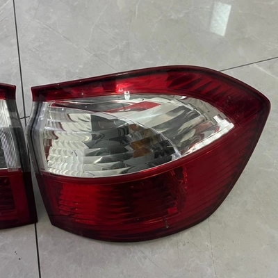 Lampade posteriori in plastica a LED per BYD S6 Risoluzioni di illuminazione esterna e interna in rosso e bianco