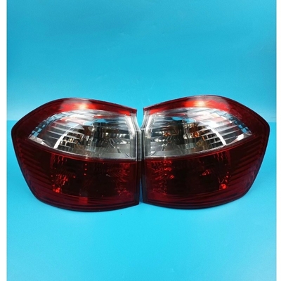 Lampade posteriori in plastica a LED per BYD S6 Risoluzioni di illuminazione esterna e interna in rosso e bianco