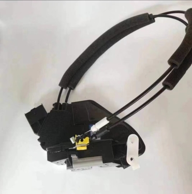 Changan EADO CS35 Zhishang XT Yuexiang V7 Assemblaggio centrale del corpo di blocco per l'allestimento dell'auto