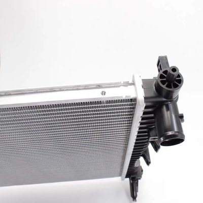 2022-2023 Great Wall Haval H6 M6 Assemblaggio del radiatore del serbatoio dell'acqua per i clienti finali