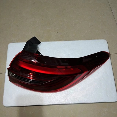Changan CS95 luci posteriori S05831A 12V Spedizione a tensione via mare DHL FedEx o EMS