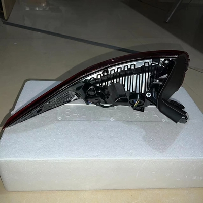 Changan CS95 luci posteriori S05831A 12V Spedizione a tensione via mare DHL FedEx o EMS