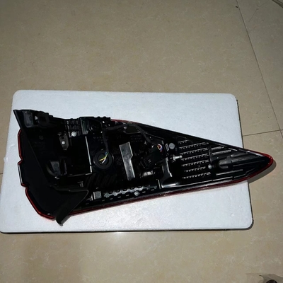 Changan CS95 luci posteriori S05831A 12V Spedizione a tensione via mare DHL FedEx o EMS