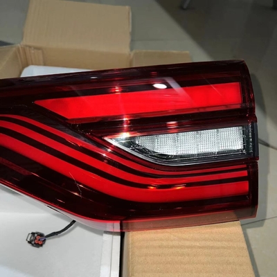Changan CS95 Mid Tail Light Through-Type Tail Light per il 2017 - Visibilità migliorata